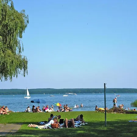 Casa vacanze Doppelhaushaelfte, Plau Am