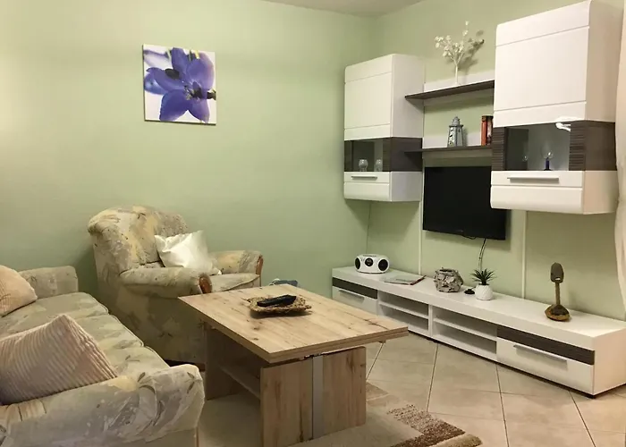 Doppelhaushaelfte, Plau Am 펜션 플라우암시