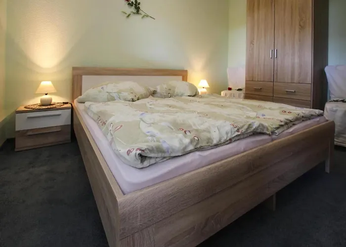 Doppelhaushaelfte, Plau Am *